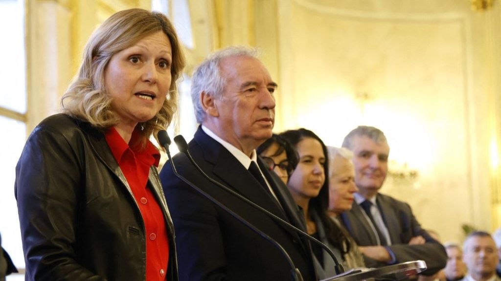 "Je n'aurais jamais tenu ces propos", déclare la présidente de l'Assemblée Yaël Braun-Pivet après le "sentiment de submersion" migratoire évoqué par François Bayrou