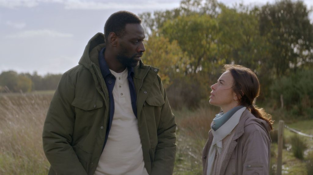 "Dis-moi juste que tu m'aimes" : entre Omar Sy et José Garcia, le cœur d'Élodie Bouchez balance