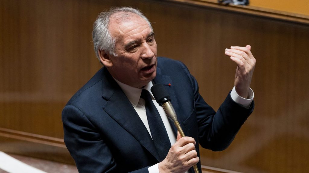 :
    Édito



  



  


      

  

  
    Accusations de violences à Bétharram : y a-t-il une affaire Bayrou ?

          François Bayrou n'a commis aucune faute juridique, mais ses propos ont été confus et il a tardé à manifester sa compassion pour les victimes.
