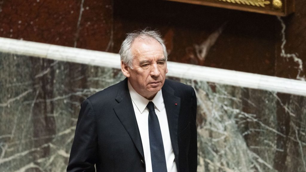 :
    le dernier publié



  



  


      

  

  
    
    Accusations de violences à Bétharram : François Bayrou "savait ce que tout le monde savait en lisant la presse quotidienne régionale", estime l'avocat d'une victime

          Le Premier ministre et maire de Pau, François Bayrou, est accusé par Mediapart d'avoir été informé de faits de violences physiques et sexuelles au collège-lycée Notre-Dame de Bétharram sans les dénoncer, ce qu'il conteste fermement. Pour Maître Thierry Sagardoytho, avocat d'une victime : " François Bayrou n'apparaît à aucun moment dans le dossier criminel".
    
    
          Diffusé le 13/02
                      
        6min