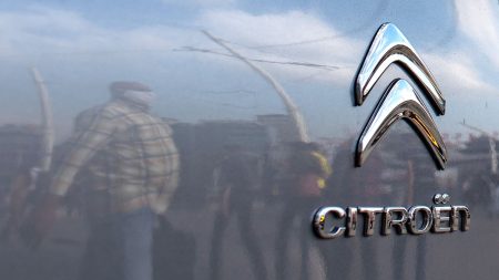 Action collective : automobilistes réclament indemnisation pour airbags Takata défectueux Airbags Takata défectueux : plusieurs milliers d'automobilistes réclament une indemnisation via une action collective