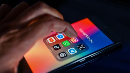 Allemagne : contenus politiques de droite/extrême droite surreprésentés sur TikTok et X, selon une ONG Allemagne : les contenus politiques de droite et d'extrême droite surreprésentés sur TikTok et X, selon l'étude d'une ONG qui appelle l'UE à enquêter