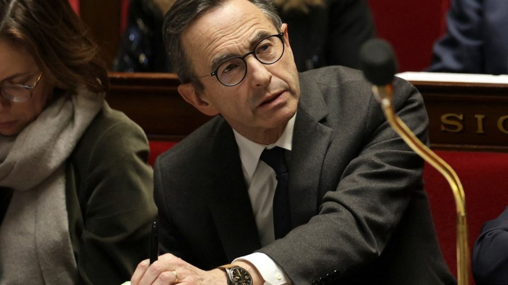 Bruno Retailleau annonce sa candidature à la présidence de LR : "Je veux faire pour mon parti ce que je fais à la tête de mon ministère"