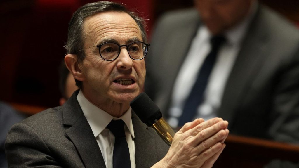 Bruno Retailleau favorable à l'interdiction du mariage avec une personne en situation irrégulière