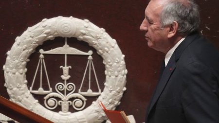 Budget : le gouvernement Bayrou risque-t-il la destitution ? Budget : le gouvernement Bayrou peut-il être renversé ?