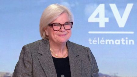 Catherine Vautrin remercie tous les groupes accueillis “Je dis merci à tous les groupes que nous avons reçus”, salue Catherine Vautrin