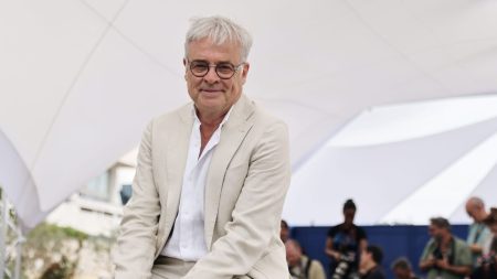 :
    le dernier publié



  



  


      

  

  
    
    Remporter un César "sera juste une cerise sur le gâteau", confie le réalisateur du film "En Fanfare"

          Le film compte 2,5 millions d'entrées et est nommé dans sept catégories aux César. "Avec toutes ces nominations et tout le succès que le film a rencontré, le contrat est déjà très bien rempli", estime le réalisateur Emmanuel Courcol.
    
    
          Diffusé le 28/02
                      
        2min
