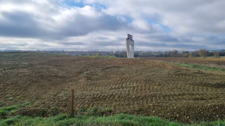 Chantier A69 Toulouse-Castres suspendu : revers politique majeur pour Carole Delga et région Occitanie La suspension du chantier de l'A69 entre Toulouse et Castres, un revers politique
Ce chantier est devenu un terrain d'affrontement politique depuis deux ans. Des élus de tout bord se sont pressés sur les lieux avec, en première ligne, Carole Delga, la présidente socialiste de la région Occitanie qui défend le projet bec et ongles.