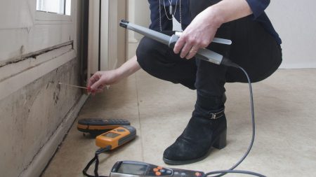 :
    Reportage




  



  


  
  "Non-assistance à personnes mal logées" : le Collectif des Associations pour le logement porte plainte contre l'État