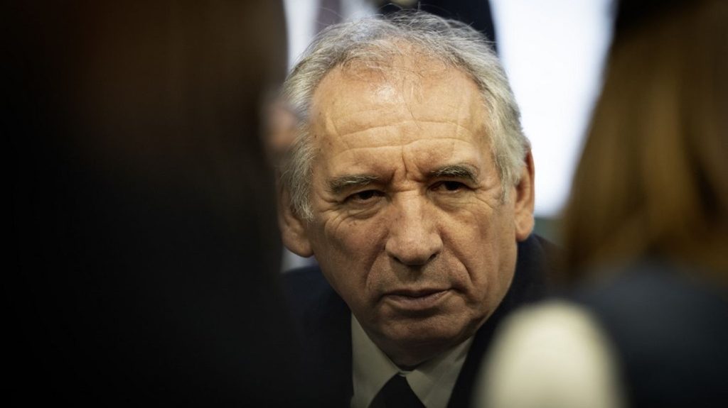 En quoi consiste le comité interministériel de contrôle de l'immigration réuni mercredi par François Bayrou ?