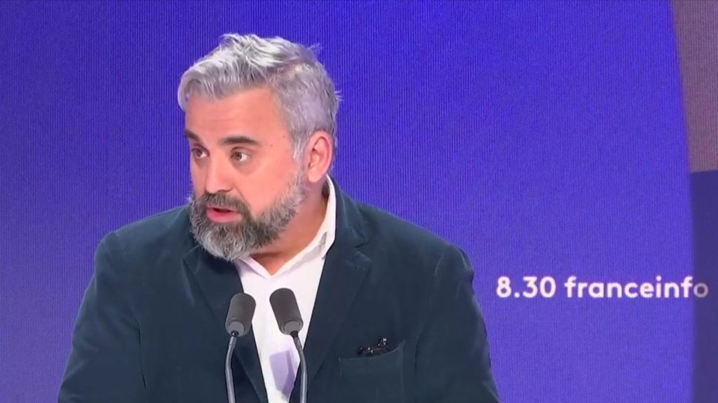 Conseil constitutionnel : "Richard Ferrand est un petit soldat du bonapartisme macroniste actuel", récuse Alexis Corbière