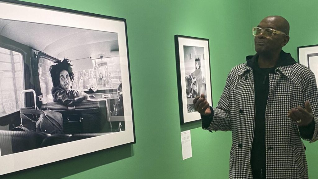 Dennis Morris: L'objectif emblématique derrière Bob Marley et Punk Rock occupe le devant de la scène à Paris