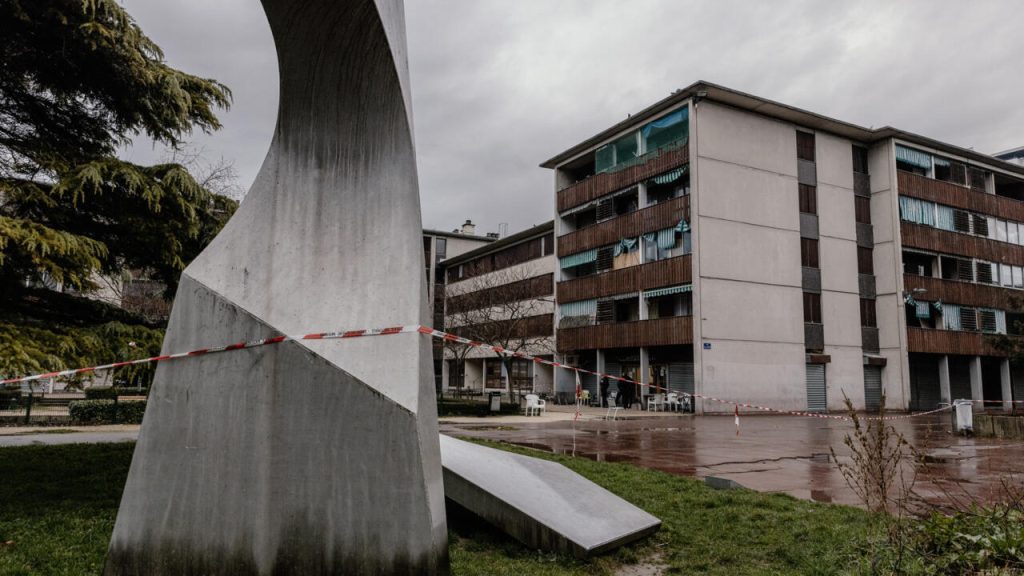 Deux personnes dans un état critique après l'explosion de la grenade à Grenoble Bar blessent 12