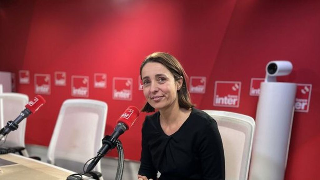 La directive européenne Omnibus "veut tirer tous les droits sociaux, environnementaux et fiscaux vers le bas", dénonce la patronne de la CGT Sophie Binet