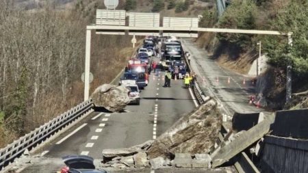 Éboulement en Savoie : centaines d’automobilistes abrités en refuge après une nuit sur la route Éboulement en Savoie : des centaines de naufragés de la route ont passé la nuit dans des refuges