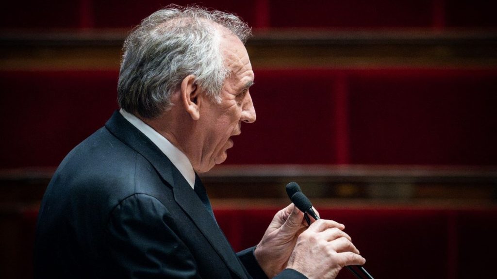 Immigration en France : François Bayrou souhaite ouvrir un "débat public plus large", jugeant "trop étroit" celui sur le droit du sol