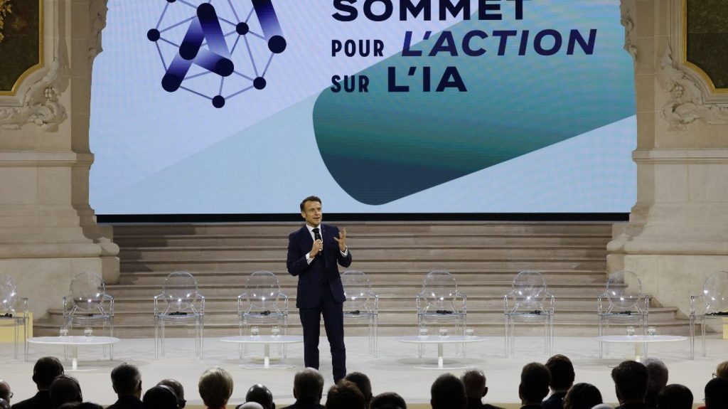 Milliards d'euros d'investissements, appel à une IA plus "ouverte"… Ce qu'il faut retenir du Sommet pour l'action sur l'intelligence artificielle à Paris