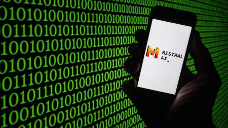 L'IA Mistral France s'associe à des développeurs soutenus par les EAU alors que l'application Le Chat lance