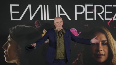 La comédie musicale française Emilia Perez remporte le prix du film espagnol au milieu du scandale en hausse