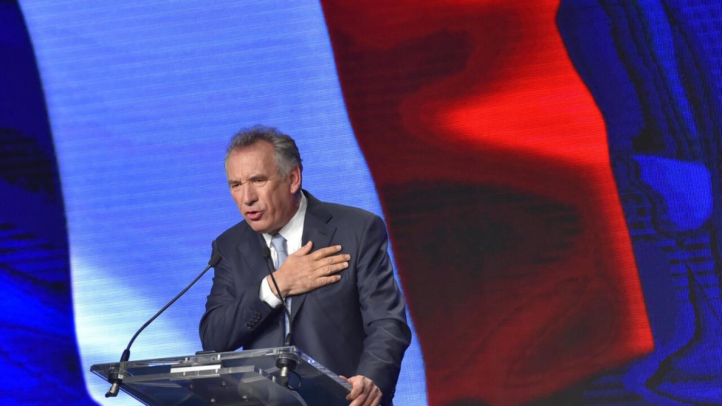 Le Premier ministre Bayrou appelle un débat national sur l'immigration après des commentaires controversés «d'inondation»