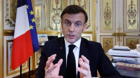 Macron envisage d’augmenter les dépenses militaires de la France à 5% du PIB Emmanuel Macron envisage d'augmenter les dépenses militaires de la France de 2,1% à 5% du PIB