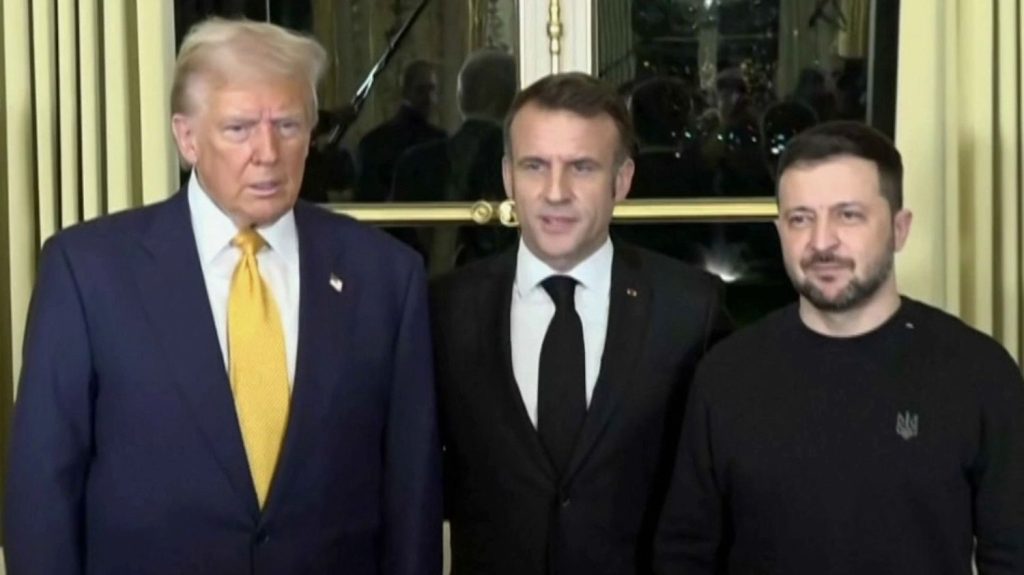 Guerre en Ukraine : Emmanuel Macron souhaite contrer le dialogue russo-américain