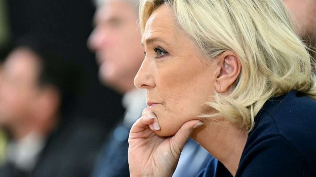 "C'est un souffle important à cultiver" : au rassemblement de l'extrême droite à Madrid, Marine le Pen prépare un discours marqué par l'élection de Donald Trump