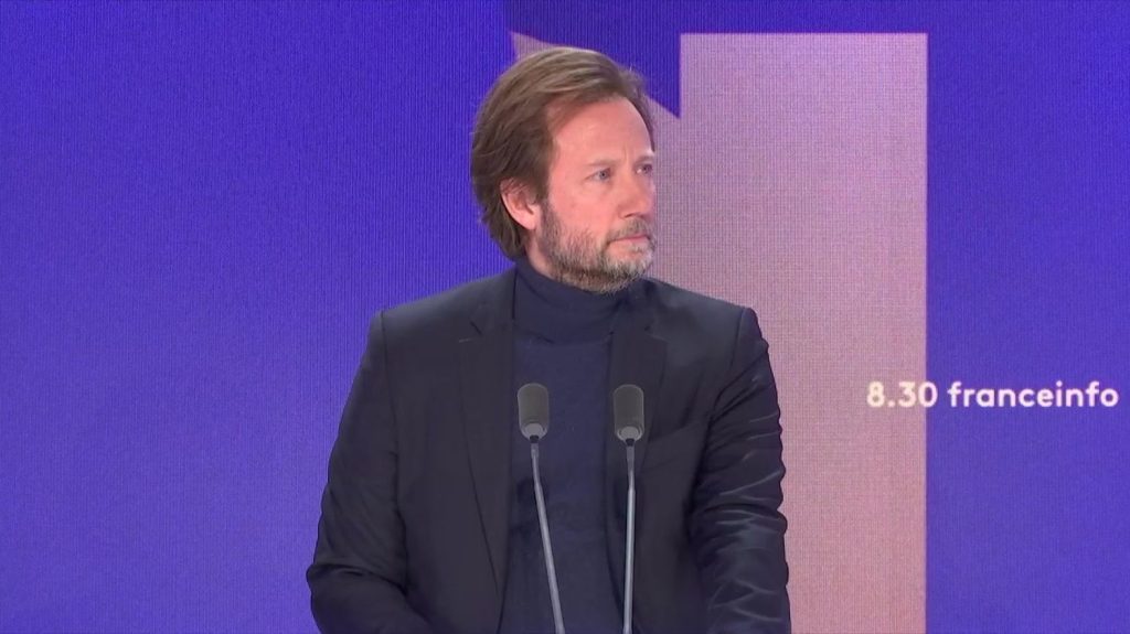 Motion de censure : "C'est à contrecœur" que le socialiste Boris Vallaud ne votera pas la censure