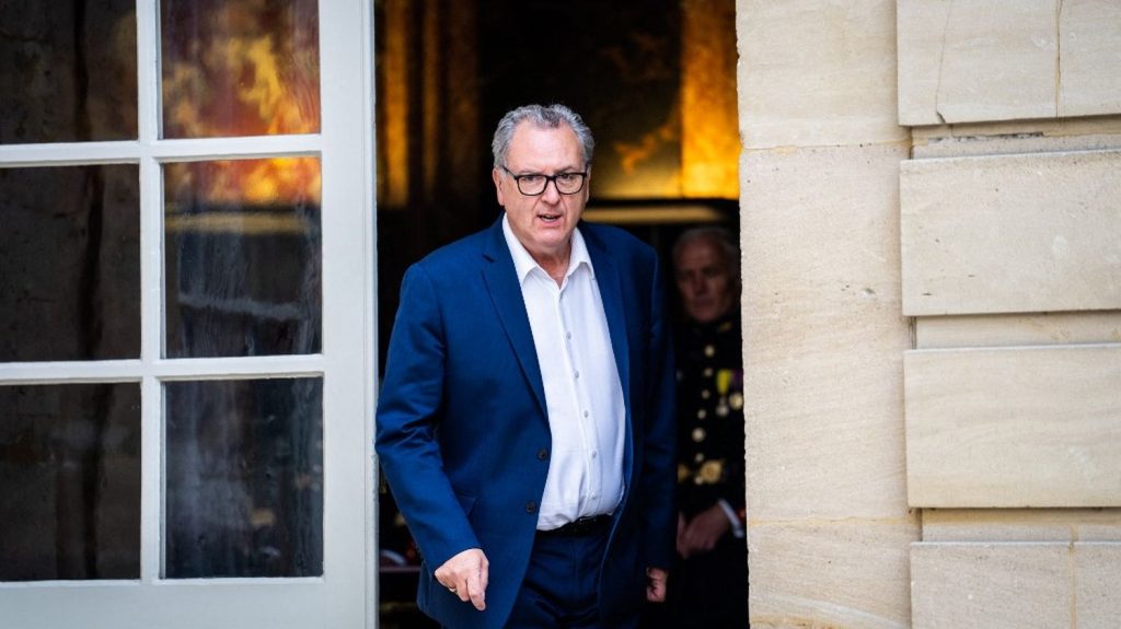 "C'est l'âme damnée de Macron" : pourquoi la nomination de Richard Ferrand comme président du Conseil constitutionnel est loin de faire consensus