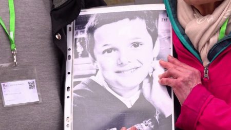 Procès de l'ex-chirurgien Joël Le Scouarnec : l'émotion des 299 victimes