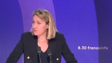 Retraites : la ministre du Travail avertit que « rien n’est gratuit » Retraites : "Rien n'arrive gratuitement", avertit la ministre du Travail