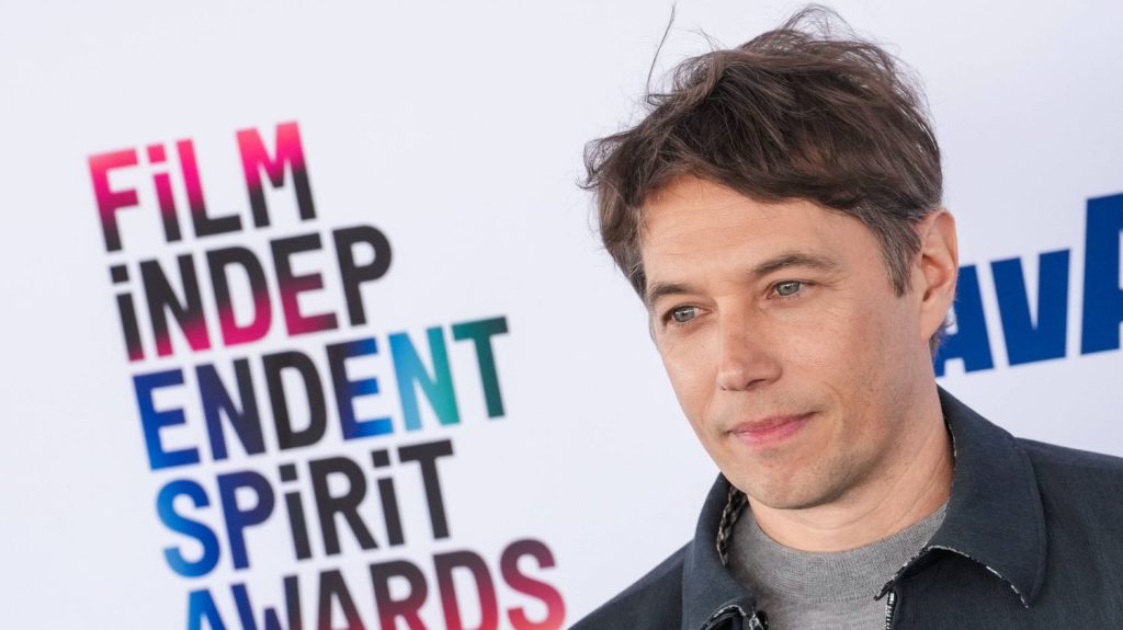 Le réalisateur d'"Anora", Sean Baker lance un appel à la défense du cinéma américain indépendant avant le Oscars