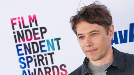 Le réalisateur d'"Anora", Sean Baker lance un appel à la défense du cinéma américain indépendant avant le Oscars