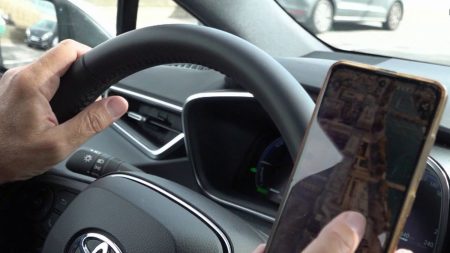 Sécurité routière : campagne contre l’usage du portable en conduisant Sécurité routière : nouvelle campagne contre le téléphone portable au volant