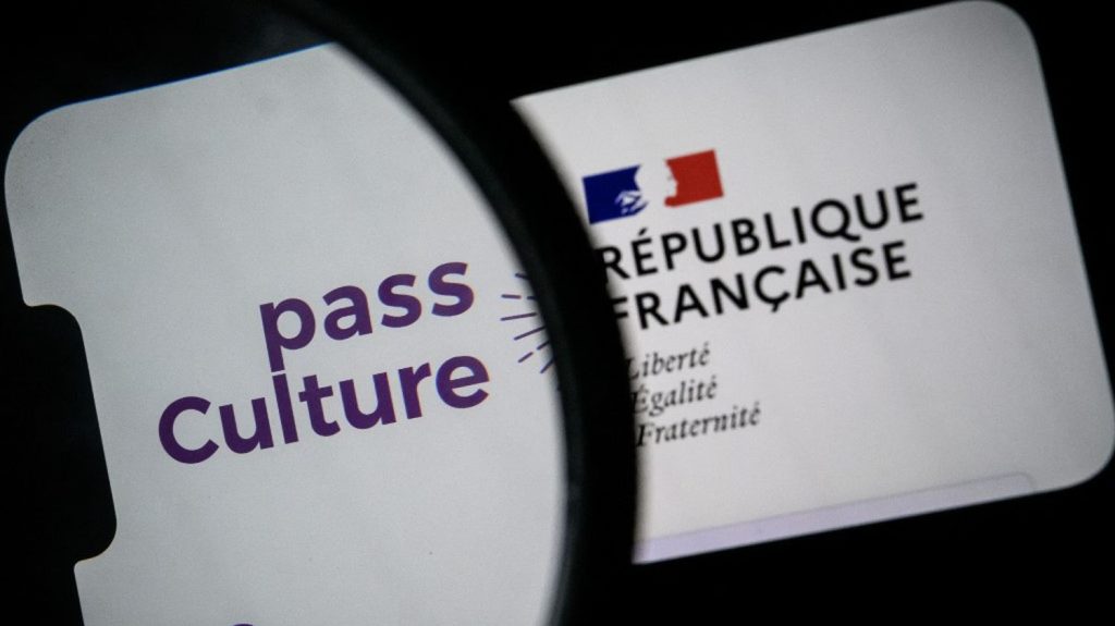 Le Pass Culture individuel est supprimé pour les moins de 17 ans