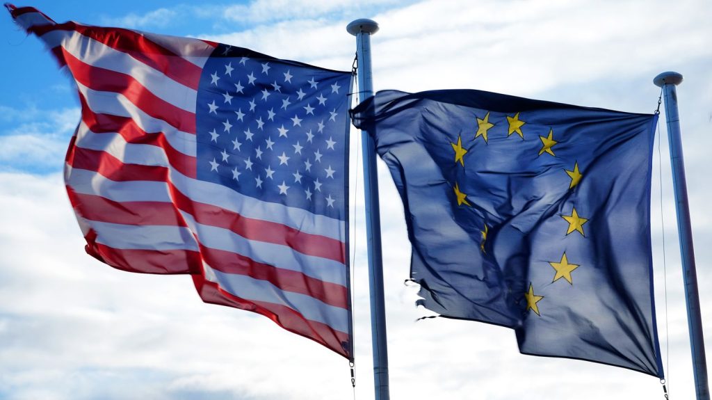 Guerre en Ukraine : quel effort financier de défense pour l’Europe ?

          Face à la situation en Ukraine, l’''économie de guerre'' s’impose de plus en plus dans le langage diplomatique de part et d’autre de l’Atlantique.