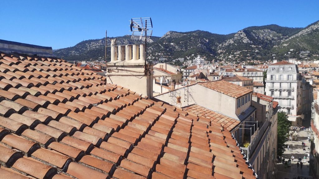 Un homme se fait passer pour un conseiller régional pendant plusieurs mois en Provence-Alpes-Côte d'Azur, la région Sud porte plainte