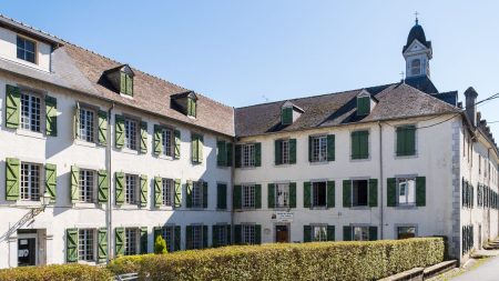 Violences à Notre-Dame de Bétharram : deux gardes à vue prolongées, celle du plus âgé des trois hommes levée