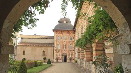 :
    Enquête




  



  


  
  Tympan percé, violences répétées... Notre-Dame de Garaison, l’autre Bétharram "où l’on giflait les élèves toutes les nuits"