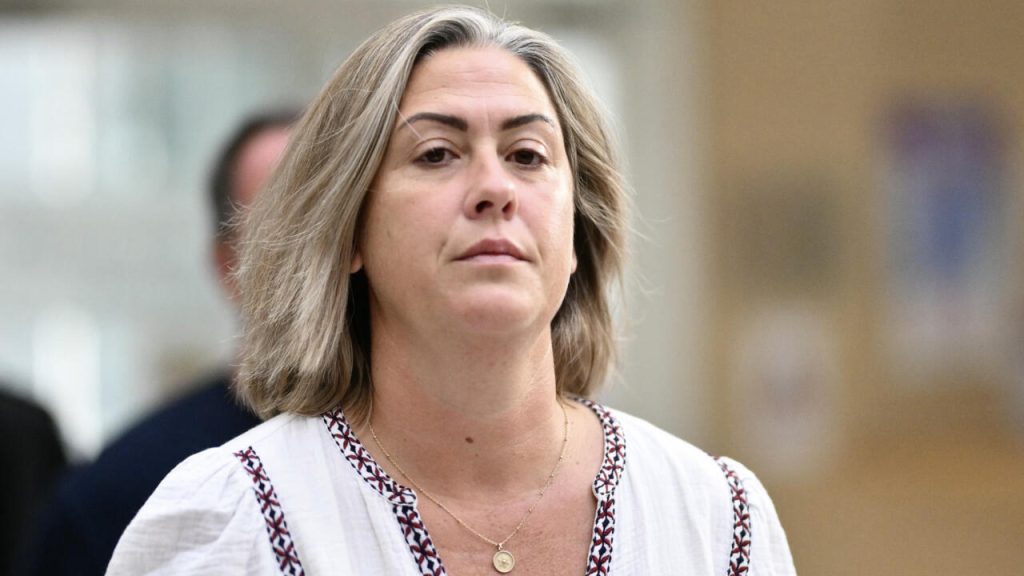 La fille de Gisele Pelicot dépose un cas de maltraitance sexuelle contre le père