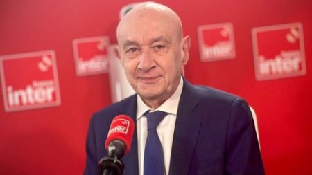 Attaques contre Trump : Le sénateur Claude Malhuret a reçu de nombreux messages d’Américains Attaques contre Donald Trump : "J'ai reçu énormément de messages d'Américains", confie le sénateur Claude Malhuret