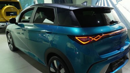 Voitures électriques : le fabricant chinois BYD se démarque
