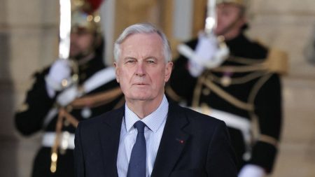 Barnier soutient Retailleau pour la présidence des Républicains L'ex-Premier ministre Michel Barnier apporte sa "voix" à la candidature de Bruno Retailleau pour la présidence des Républicains