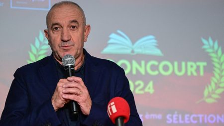 Condamnation de Boualem Sansal : "un traumatisme pour la liberté d'expression", déplore le président de l'académie Goncourt