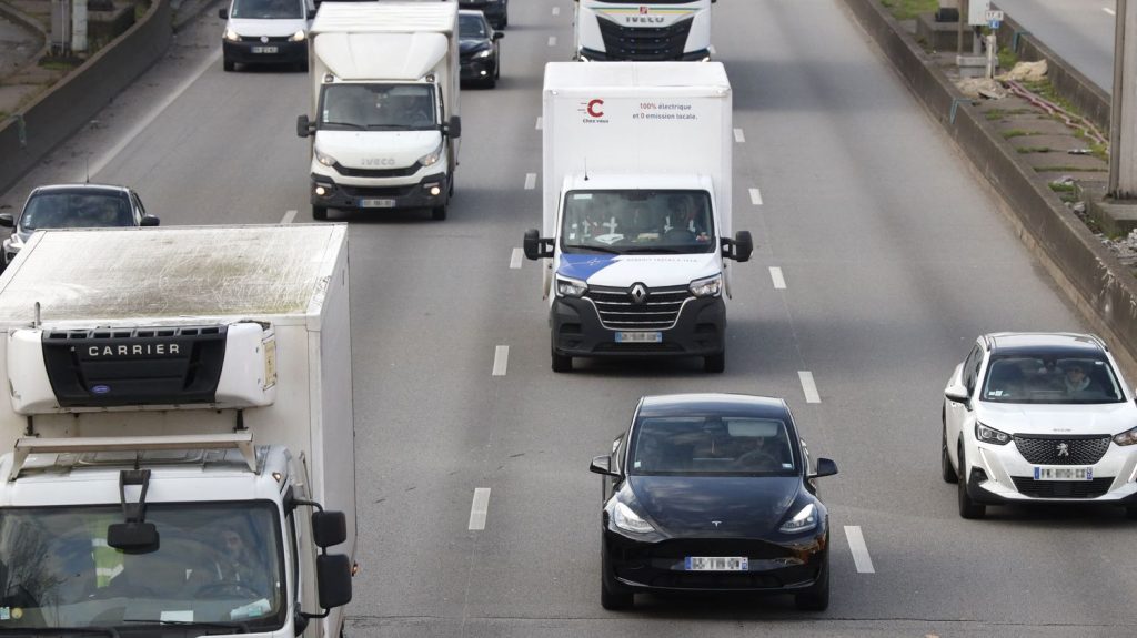 "Pas le temps", "difficile à mettre en œuvre"... Les nouvelles voies de covoiturage autour de Paris crispent déjà certains automobilistes