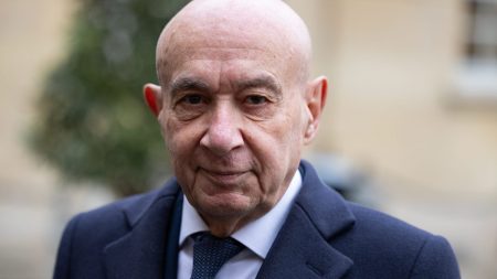 Donald Trump et Elon Musk : le sénateur Claude Malhuret exprime le ressenti de nombreux Américains Propos sur Donald Trump et Elon Musk : le sénateur Claude Malhuret a dit "ce que pensent beaucoup de gens, et sans doute une majorité d'Américains"