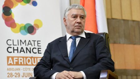 Écologie : Ronan Dantec demande autant de fonds pour le climat que pour le réarmement Conseil de planification écologique : "On va trouver beaucoup d'argent pour le réarmement, il faut en mettre autant pour la crise climatique", estime le sénateur Ronan Dantec