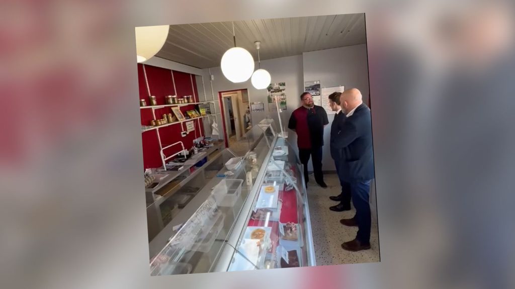 Quand l'Elysée préfère faire sa communication via les réseaux sociaux d'un boucher