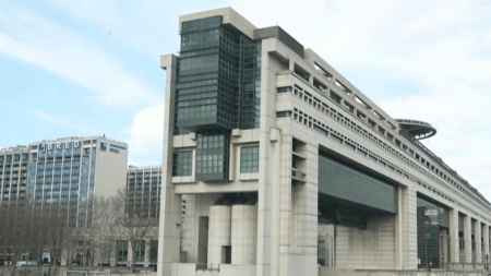 Espionnage au ministère : un agent de Bercy accusé de travailler pour l’Algérie Bercy : un agent du ministère accusé d'espionnage pour le compte de l'Algérie