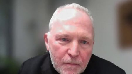 Europe, France : investir davantage dans la défense selon Bernard Guetta L’Europe et la France doivent "investir considérablement plus dans la défense” selon Bernard Guetta